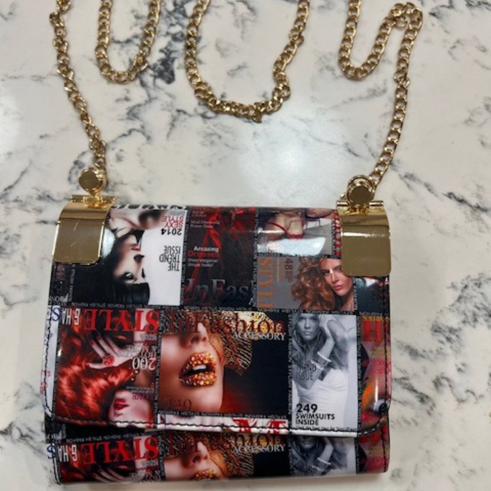 Supermodel collage purse with gold chain